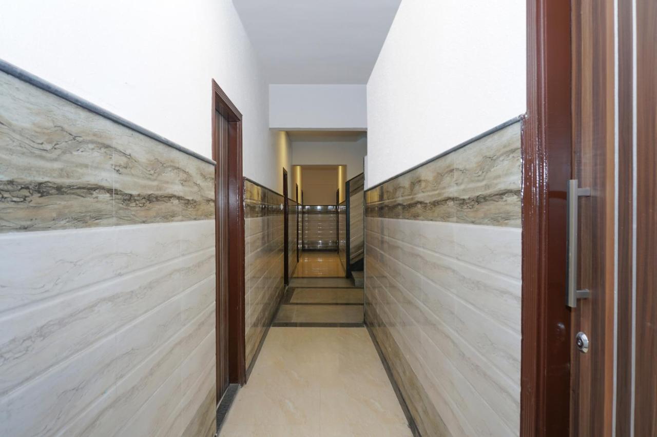 Oyo 81042 Rajput Resort Patiāla מראה חיצוני תמונה